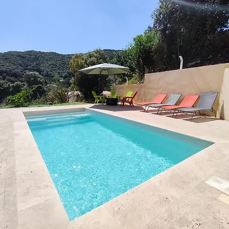 아파트 - Bottom Of Villa, Quiet Garden, And Pool